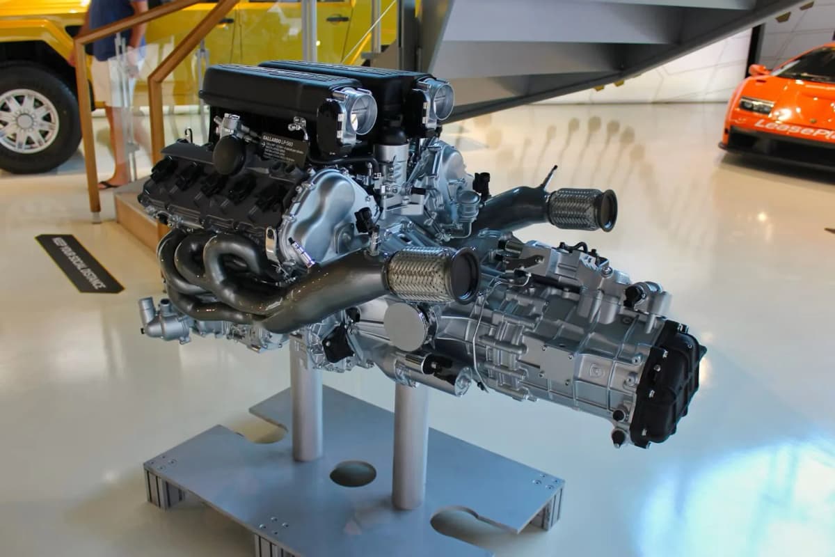 Chrysler 850RE TorqueFlite 8-speed automatic transmission